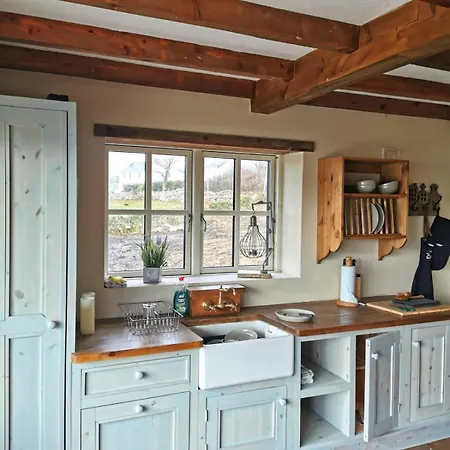 Bayside Connemara * Canower