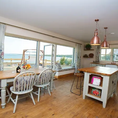 Bayside Connemara * Canower